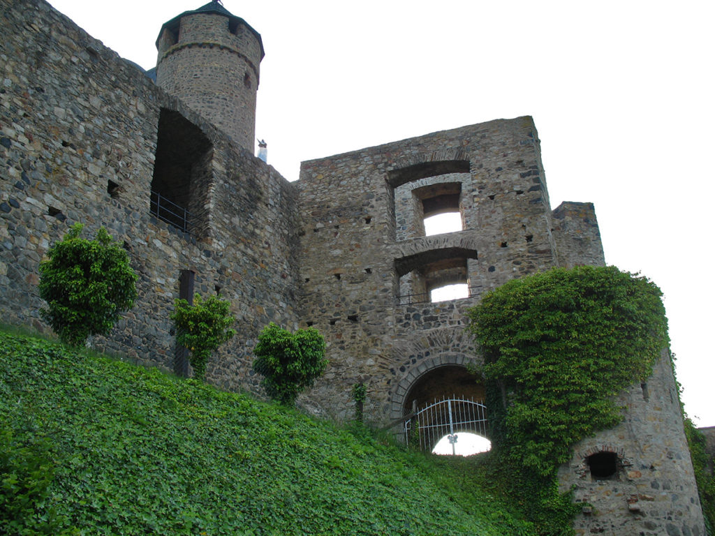 замок Грайфенштайн