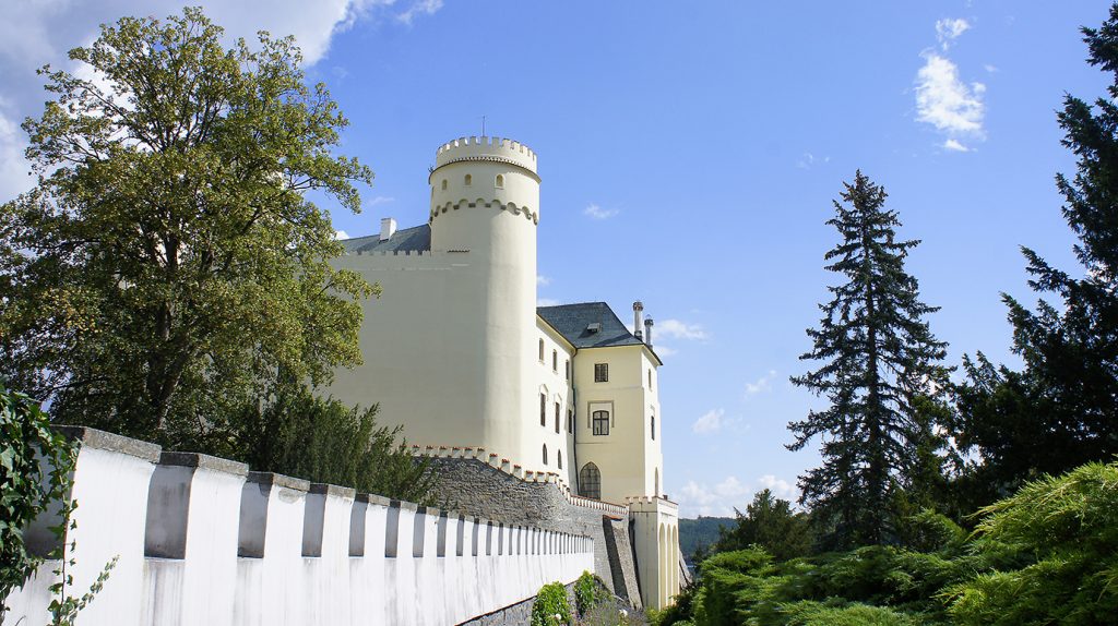 замок Орлик