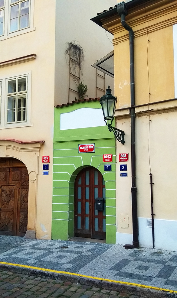 Самый маленький дом, Прага