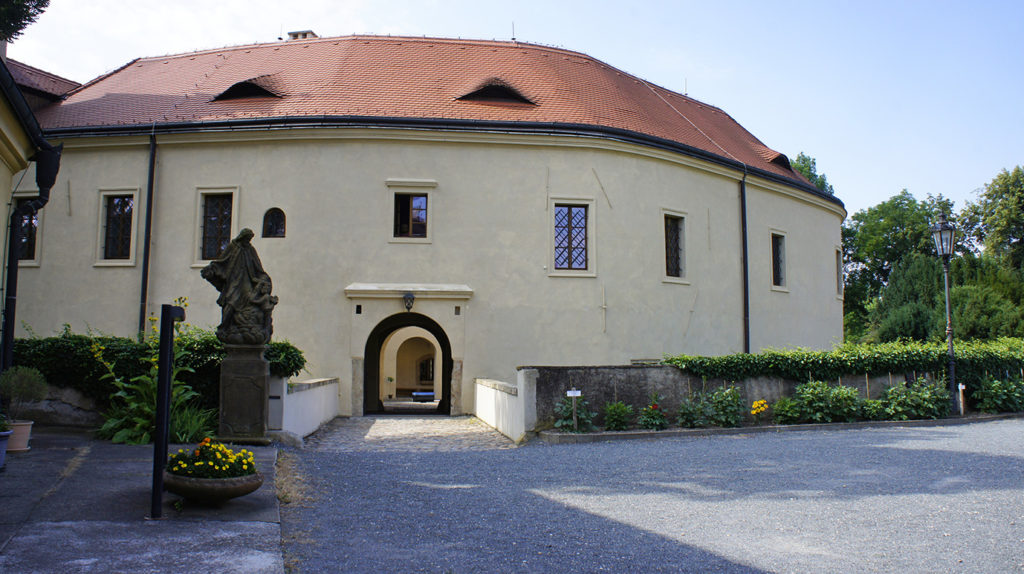 замок Розтоки у Праги
